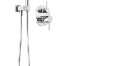 Delta faucet Modern™ Monitor® 14 Series Shower With Raincan