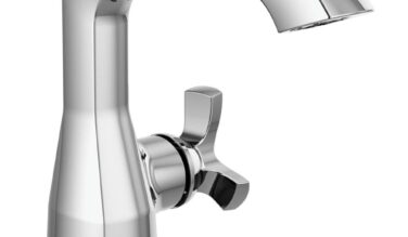 Delta faucet Stryke® Single Handle Bathroom Faucet
