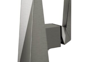 Delta faucet Trillian™ Single Handle Mid-height Bathroom Faucet