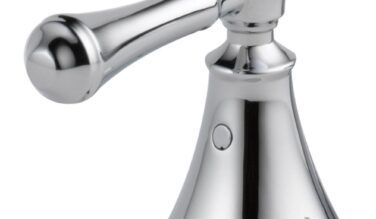 Delta faucet Cassidy™ Metal Lever Handle Set - Deck Mount Bathroom & Bidet
