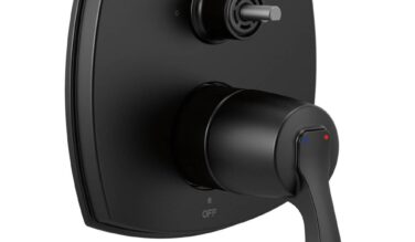Delta faucet Stryke® 14 Series Integrated Diverter Trim With Three Function Diverter Less Diverter Handle